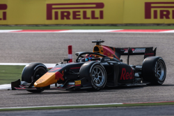 Dallara F2 Tsunoda Winner Feature Race Sakhir GP 2020, 410205507, Minichamps 1:43