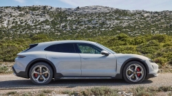 Porsche Taycan 4S Cross Turismo Ice grey metallic, Minichamps 1:43