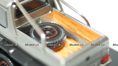 Mercedes G63 AMG 6x6, Spark 1:43