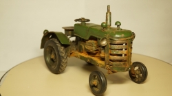 Трактор, Жестяная игрушка