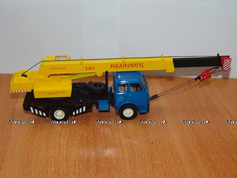 МАЗ 5334 Автокран КС 3571 Ивановец 14 тонн 1979, 1:43