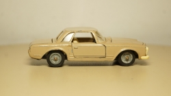 Mercedes 230SL красный