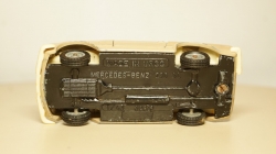 Mercedes 230SL красный