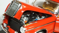 Mercedes 220 SE Coupe 1958, SunStar 1:18