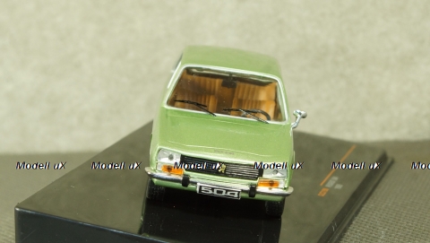 Peugeot 504 1969 metallic green, IXO, CLC319N 1:43