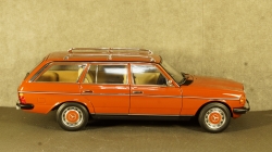 Mercedes 200TE S123 W123 T-Modell red, 183732, Norev 1:18
