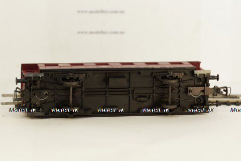 Вагон пассажирский красный, HO (1:87)