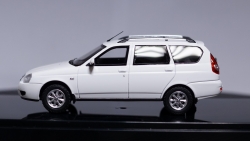 ВАЗ 2171 Priora Универсал 2014 г. белый, 221711, DiP Models 1:43