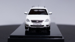 ВАЗ 2171 Priora Универсал 2014 г. белый, 221711, DiP Models 1:43