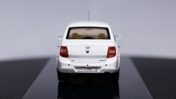 ВАЗ 2190 Granta Люкс 2013 г., 221903, DiP Models 1:43