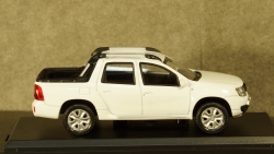 Renault Duster Oroch 2015 white, Norev 1:43