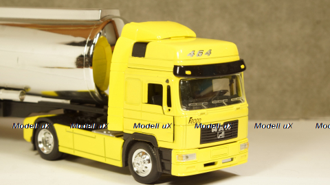 Man F200 yellow/chrome, New Ray 1:43