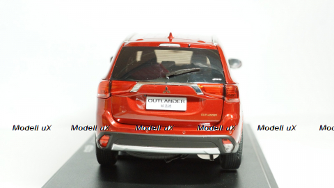 Mitsubishi Outlander 2015, Paudi 1:18