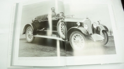 Книга "Гоночные Автомобили Mercedes Benz"