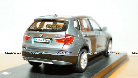 BMW X3 F25, Paragon 1:18
