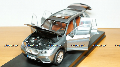BMW X3 F25, Paragon 1:18