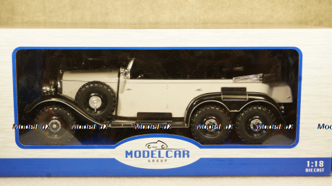 Mercedes G4 (W31) light grey/black, MCG18208, Model Car Group 1:18