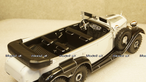 Mercedes G4 (W31) light grey/black, MCG18208, Model Car Group 1:18