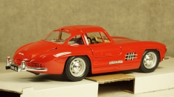 Mercedes 300 SL (W198) Red, 8-22023, Burago 1:24