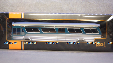 GMC New Look Fishbowl 1969, BUS013, IXO 1:43