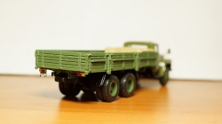 ЗИЛ 133Г1 бортовой хаки с грузом, СарЛаб 1:43