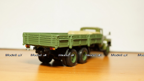 ЗИЛ 133Г1 бортовой хаки с грузом, СарЛаб 1:43