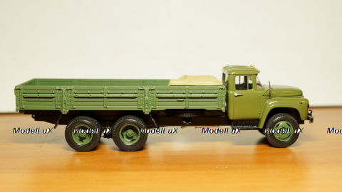 ЗИЛ 133Г1 бортовой хаки с грузом, СарЛаб 1:43