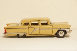 Газ 13 Чайка, бежевый в коробке 