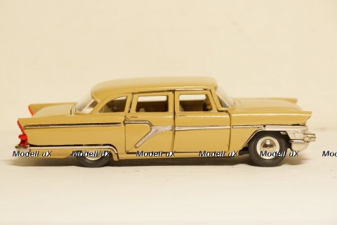 Газ 13 Чайка, бежевый в коробке 