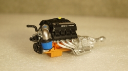 PLYMOUTH BARRACUDA ENGINE AND TRANSMISSION, Highway 61 1:18