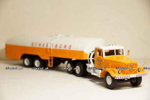 КРАЗ 258 с полуприцепом цистерной ТЗ-22 Аэрофлот, SSM7027 1:43