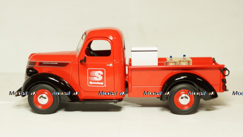 International D-2 Pick up, First gear 1:25