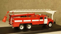 Зил 133Г1 АЦ-40 с телескопическим подъемником, Казань 1980 г., TruckTyr 1:43