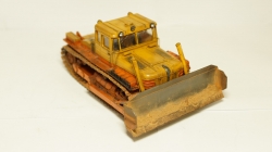 Трактор ДЭТ 250 1957 со следами эксплуатации 2, Трэкс 1:43