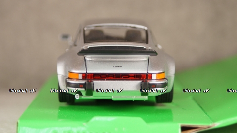 Porsche 911 Turbo 3.0 silver, 24043, Welly 1:24
