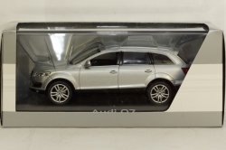 Audi Q7 silver