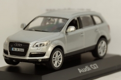 Audi Q7 silver
