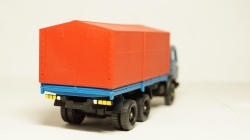 Камаз 5320 с тентом на резине синий/красный