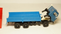 Камаз 5320 с тентом на резине синий/красный