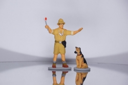 Фигурка Жандарм с овчаркой, Артель "Universal" 1:43