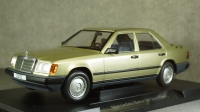 Mercedes 200D W124 1984 metallic-light green, 18205, MCG 1:18