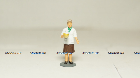 Фигурка Продавщица пива-кваса, Артель "Universal" 1:43 