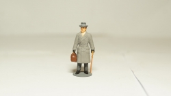 Фигурка Джентльмен с портфелем, Артель "Universal" 1:43 