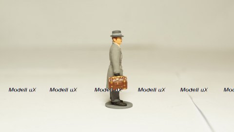 Фигурка Джентльмен с портфелем, Артель "Universal" 1:43 