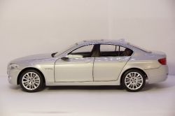 BMW 550i F10 sedan 2010 1:18