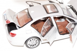 BMW 550i F10 sedan 2010 1:18