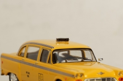 Phoebe Buffay's 1977 Checker Taxi Cab (из к/ф "Friends")