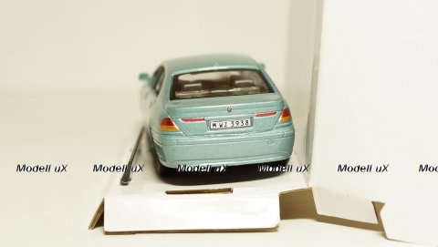 BMW 7 Series бирюзовая, Cararama 1:43