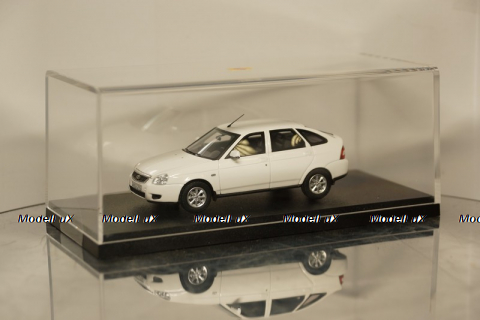ВАЗ 2172 Priora Хэтчбек белый, 221721, DiP Models 1:43