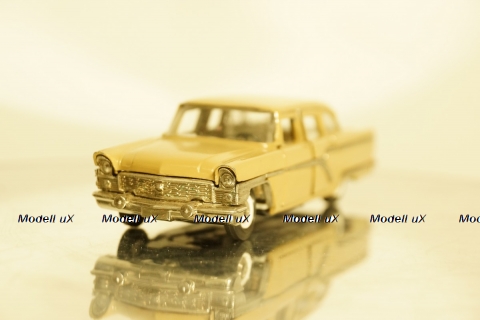 Газ 13 Чайка, бежевый